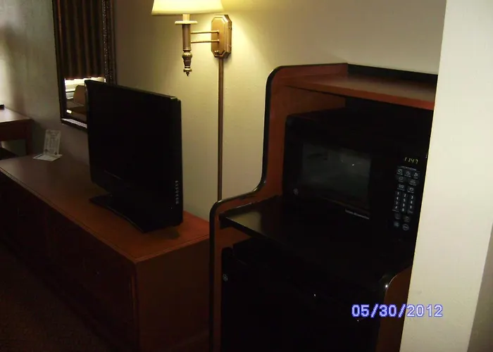 All American Inn & Suites Branson